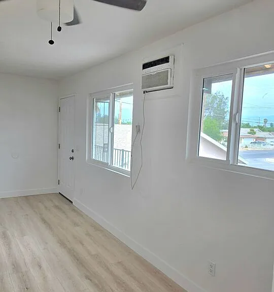 165 N Hamilton Ave #3 — Photo 9