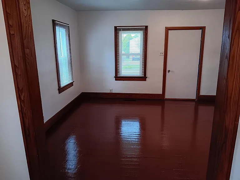 12 Monroe Ave — Photo 14
