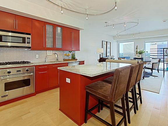 4th image of 1111 19th St N #2206