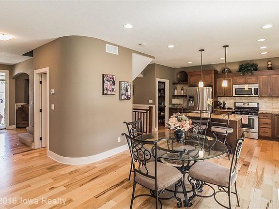2nd image of 6716 Bramwell Ct