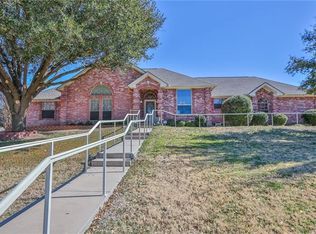 2705 S College Ave, Decatur, TX 76234