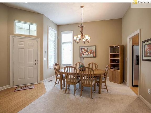 3rd image of 13420 Summit Ct