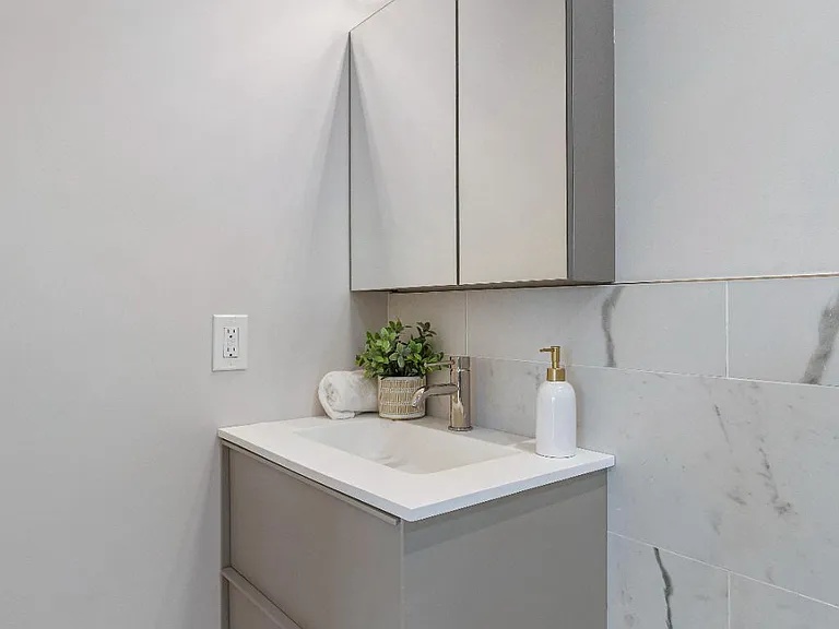 1516 E Capitol St NE #10 — Photo 24