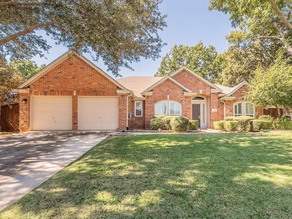 2709 Cobblestone Dr, Grapevine, TX 76051