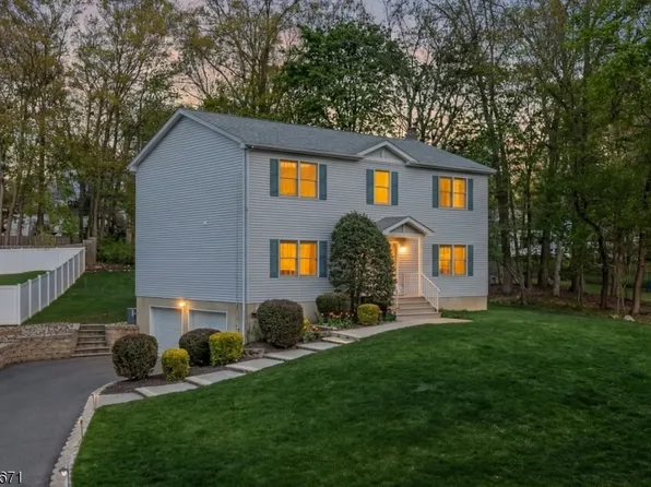 27 Harvest Ln, Livingston Twp., NJ 07039