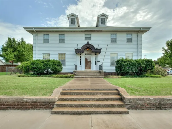 701 E Noble Ave, Guthrie, OK 73044
