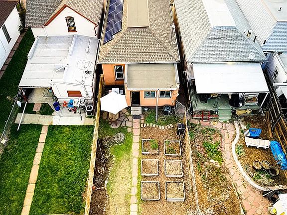 2nd image of 2934 California St