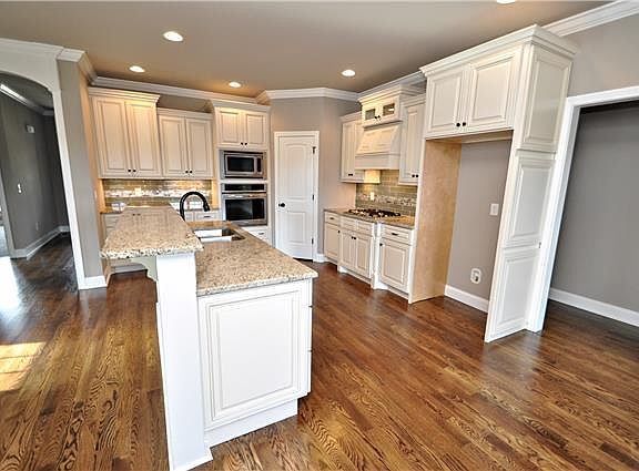 5th image of 548 Piccadilly Dr Lot 43