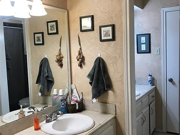 4th image of 900 Norton Dr