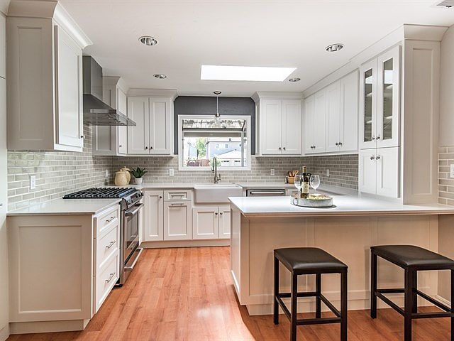 1st image of 503 Hyde Park Dr