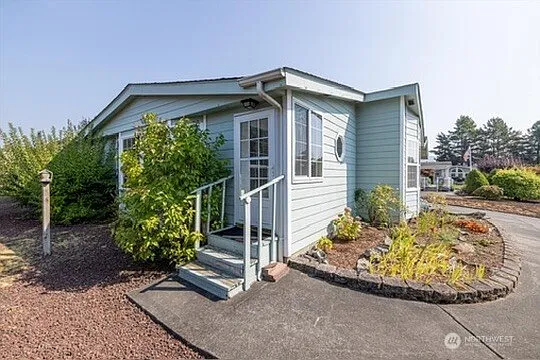 3802 James Street #82 photo 1