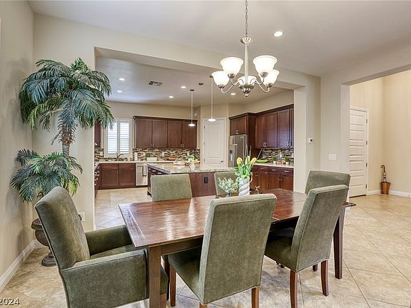 3rd image of 10138 Emerald Sunset Ct