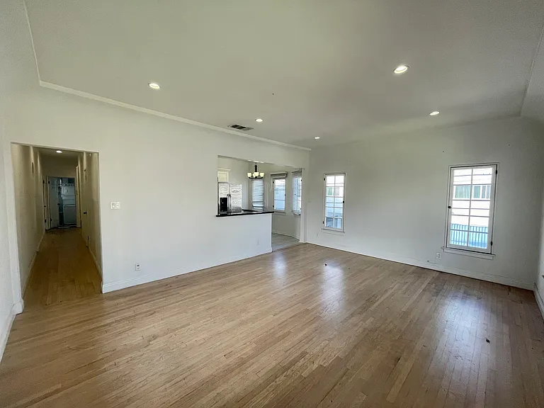 1415-1419 S Sherbourne Dr — Photo 3
