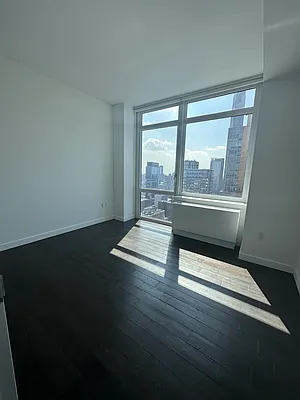 Rented by Lalezarian Properties | media 17