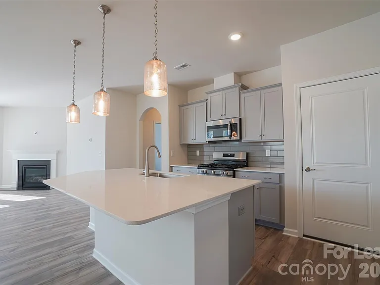 1406 Caracara Ct — Photo 8