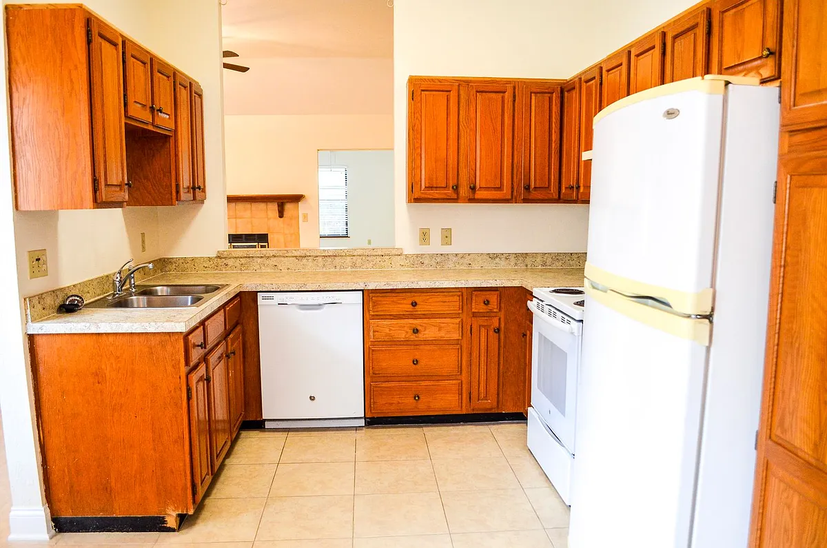 Building Photo - 7760 SW 47th Ln