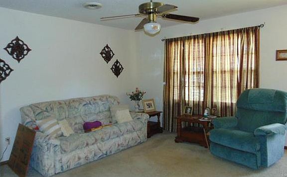 3rd image of 116 Highland Dr