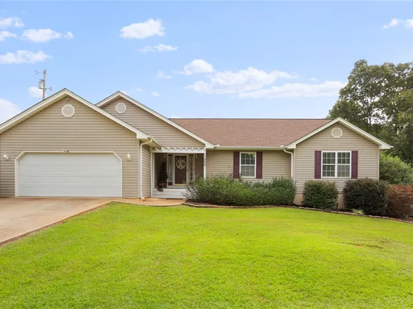 1020 Jody Dr, Seneca, SC 29678