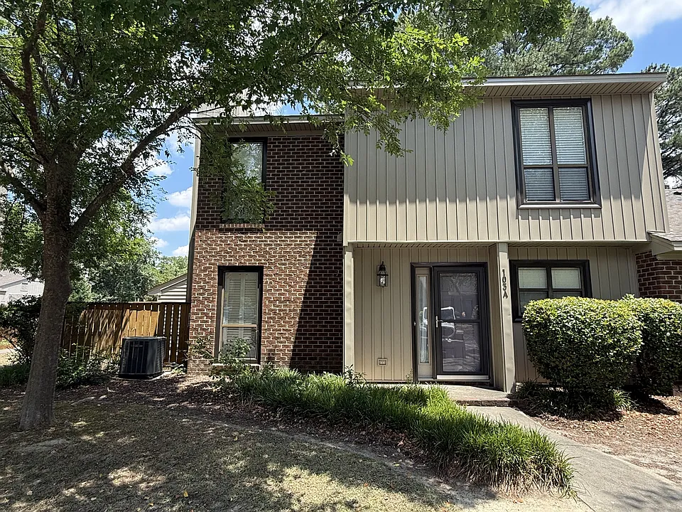 103 Sunshine Ln #A