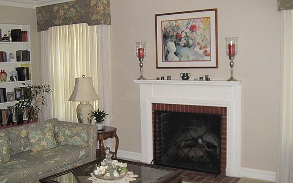 2nd image of 917 N Spring Ave