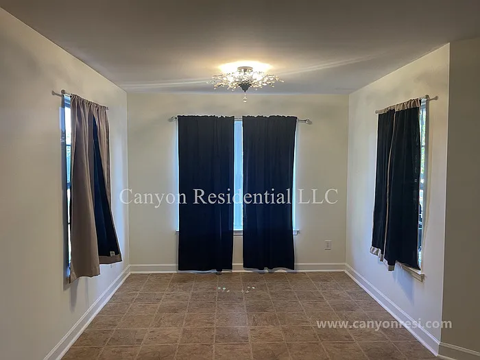 1604 Cedrow Dr — Photo 8