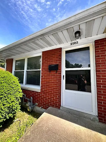2102 Carlton Dr Photo 1