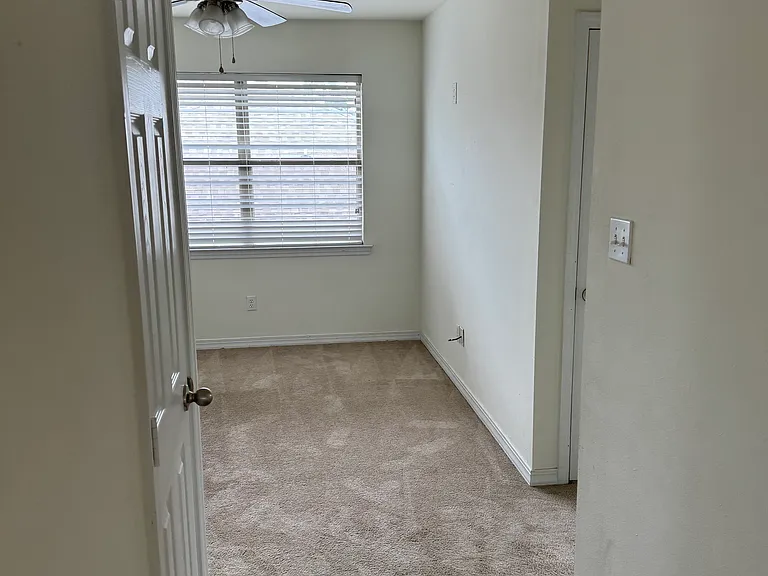 20042 Eastwood Dr — Photo 15