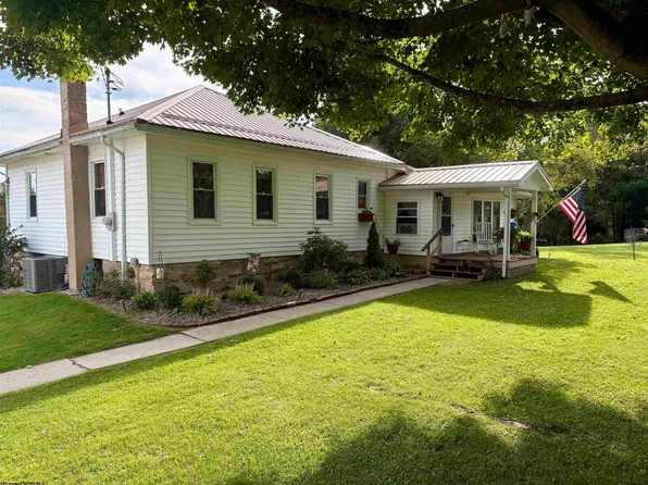 758 Jonestown Mount Liberty Rd, Philippi, WV 26416