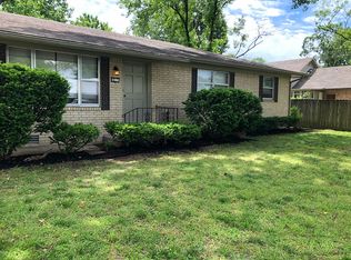 827 S 20th St, Rogers, AR 72758