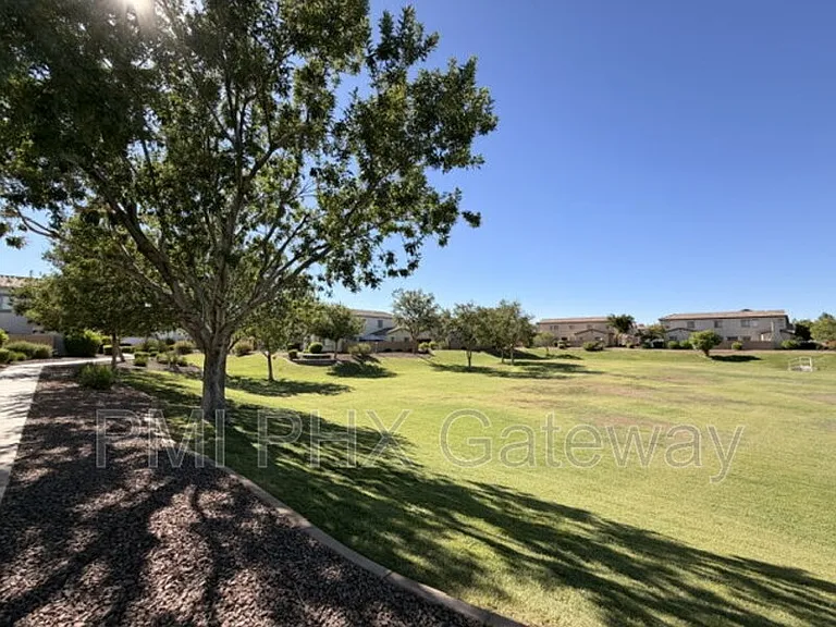 453 N Citrus Ln — Photo 21