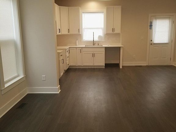 2nd image of 1207 Duxberry Ave