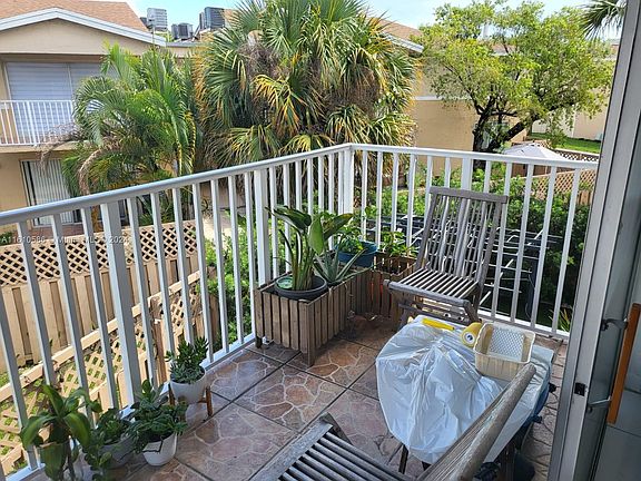 5th image of 4590 NW 79th Ave APT 2D