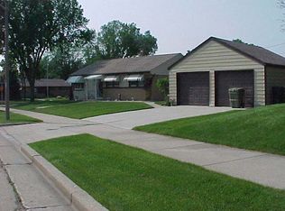 5530 W Stack Dr, Milwaukee, WI 53219