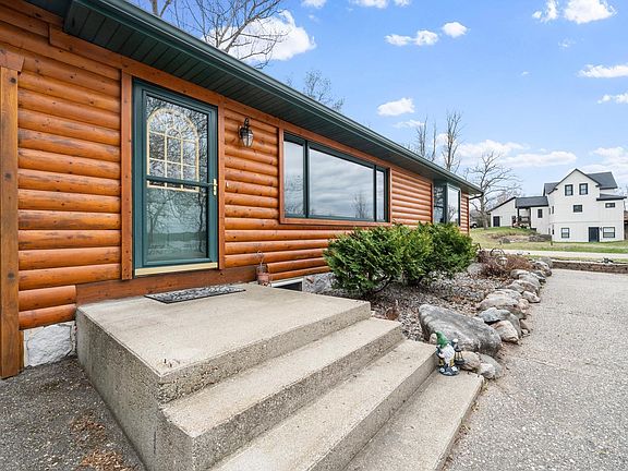 5th image of 11415 Abby Ln NW