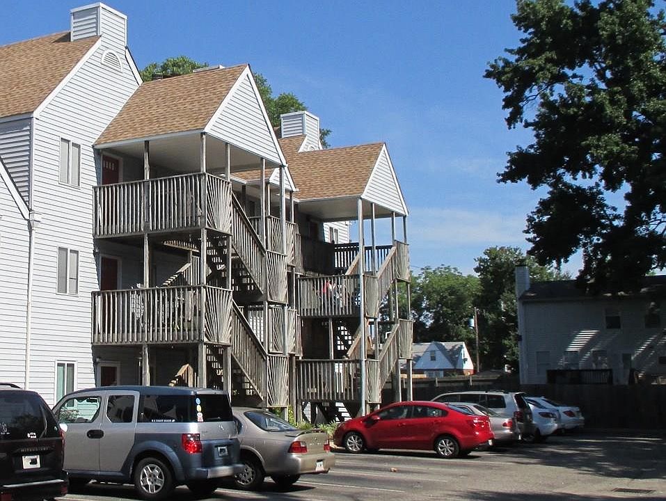 1st image of 722 Lesner Ave APT 301