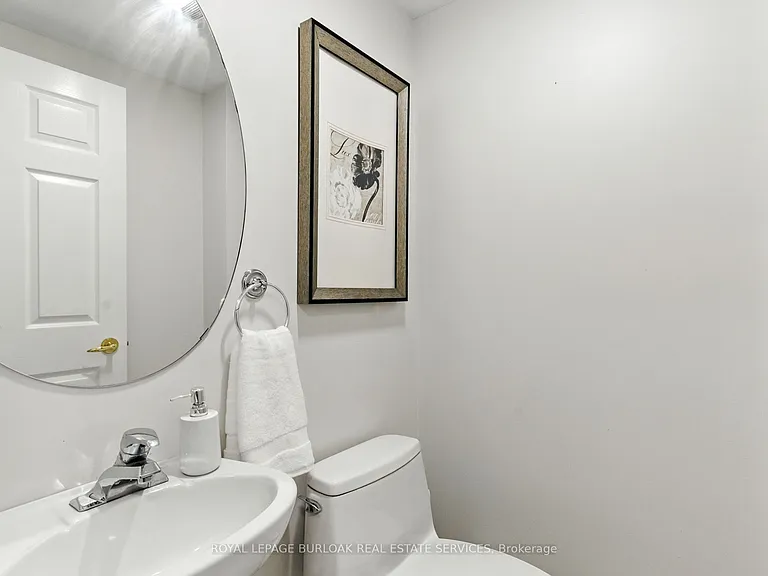 442 Maple Ave #7 — Photo 15