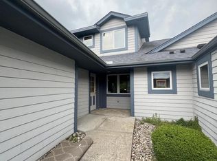 985 Bay View Cir #34, Mukwonago, WI 53149