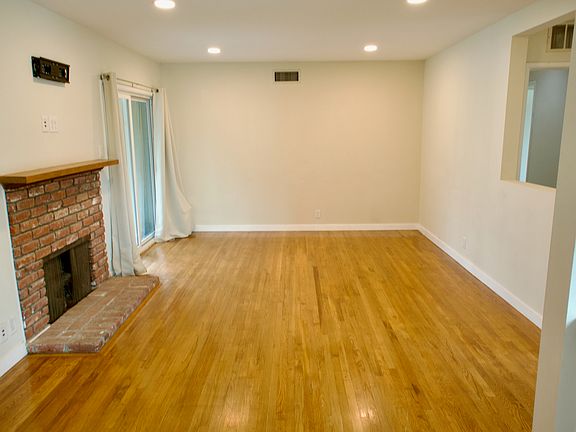 5th image of 3203 Knoxville Ave