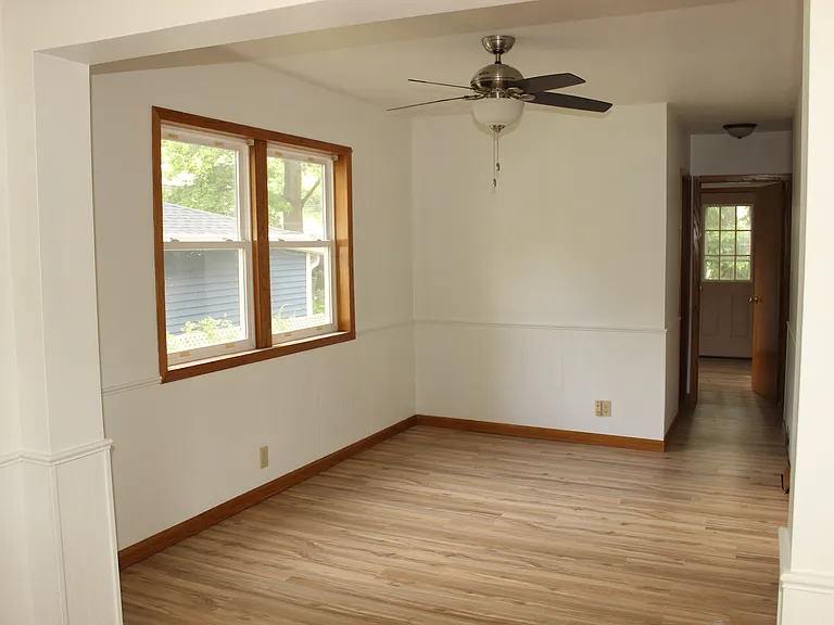 2430 Superior St — Photo 7