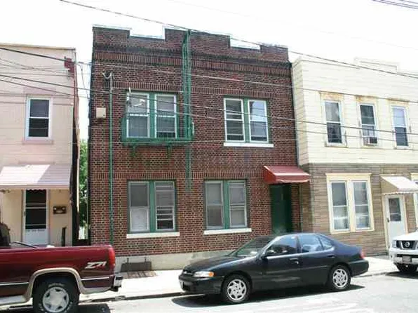 6124 Polk St, West New York, NJ 07093