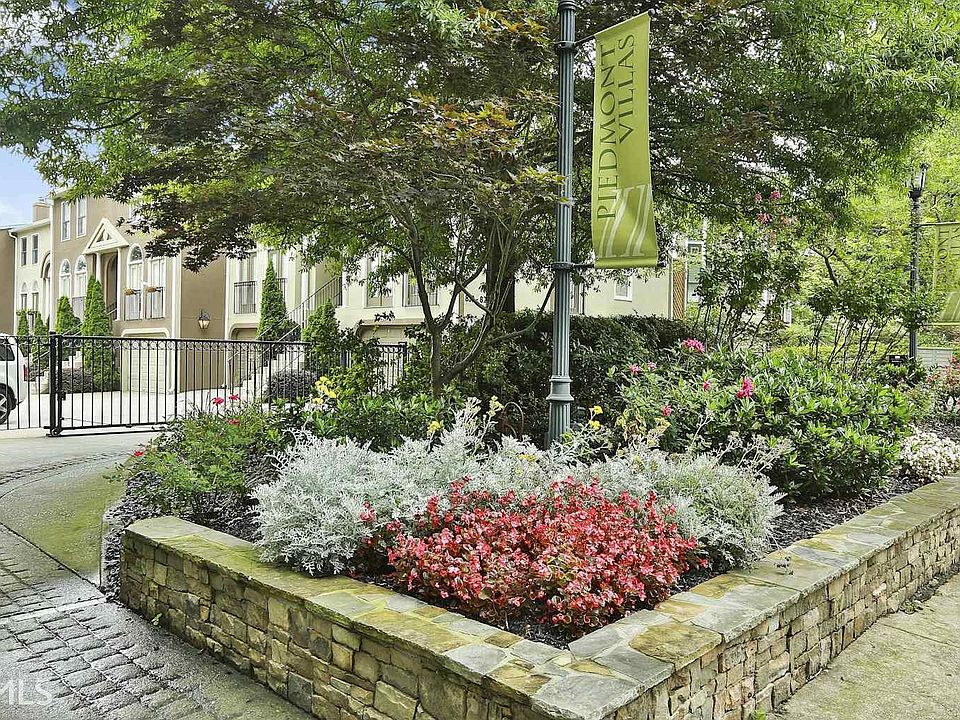 1st image of 831B Piedmont Ave NE