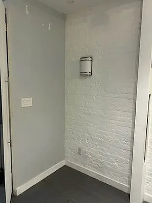 Rented by Compass | media 7