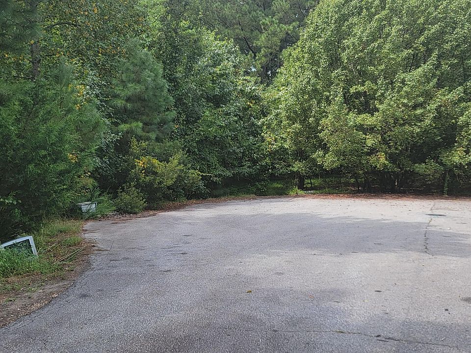 2nd image of 404 Prince Dr