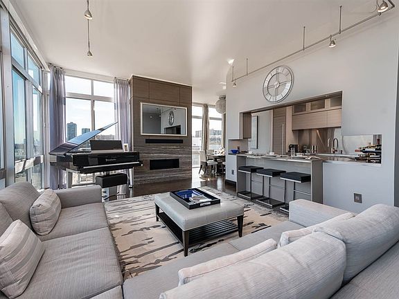 3rd image of 1828 Hudson Park #Penthouse 28