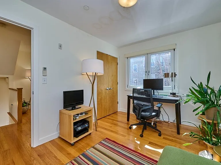 13 Clary St #13 — Photo 8