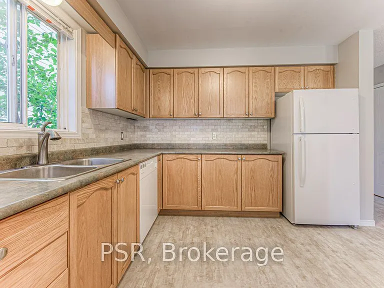 506 Chablis Dr — Photo 8