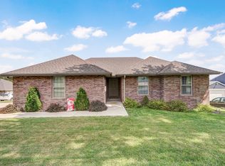 3320 E Beaumont Ct, Springfield, MO 65804