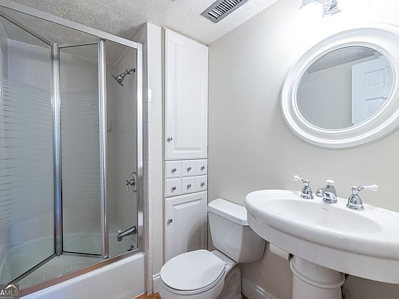 4th image of 218 Forkner Dr APT F