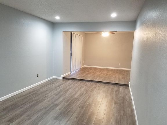 3rd image of 6154 Peoria Dr