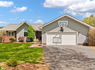 433 Foxfire Estates Cir, Waynesville, NC 28785